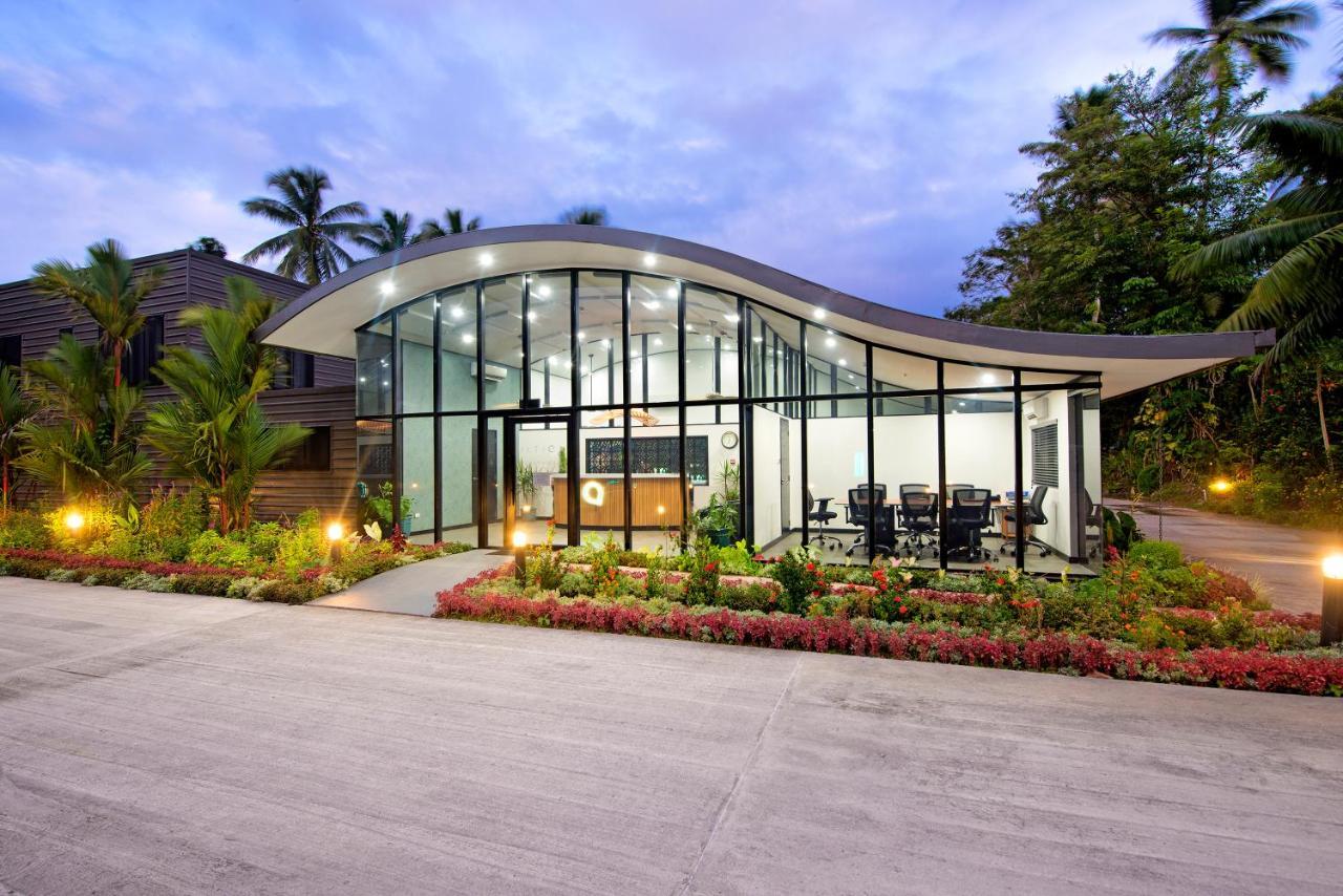 Ultiqa Fiji Palms Beach Resort Pacific Harbour Exteriör bild
